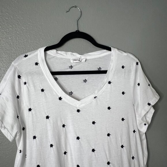 For The Republic V-Neck Star T-Shirt Size 1X Embroidered T-Shirt White Blue - Picture 4 of 5